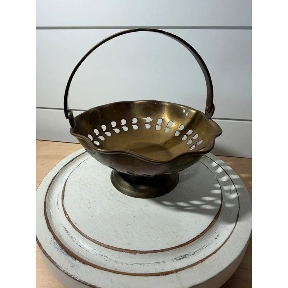 Vintage Brass Filagree Ruffle Basket